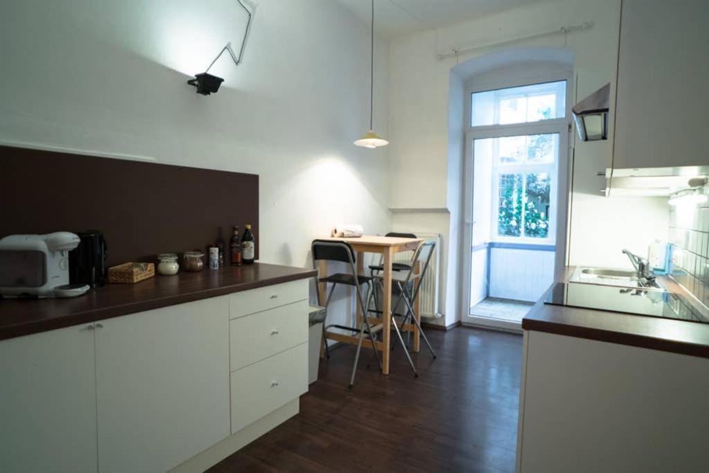 Cosy And Spacious Apartment In The Heart Of Инсбрук Экстерьер фото